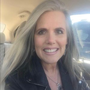 Meet your Posher, Lana